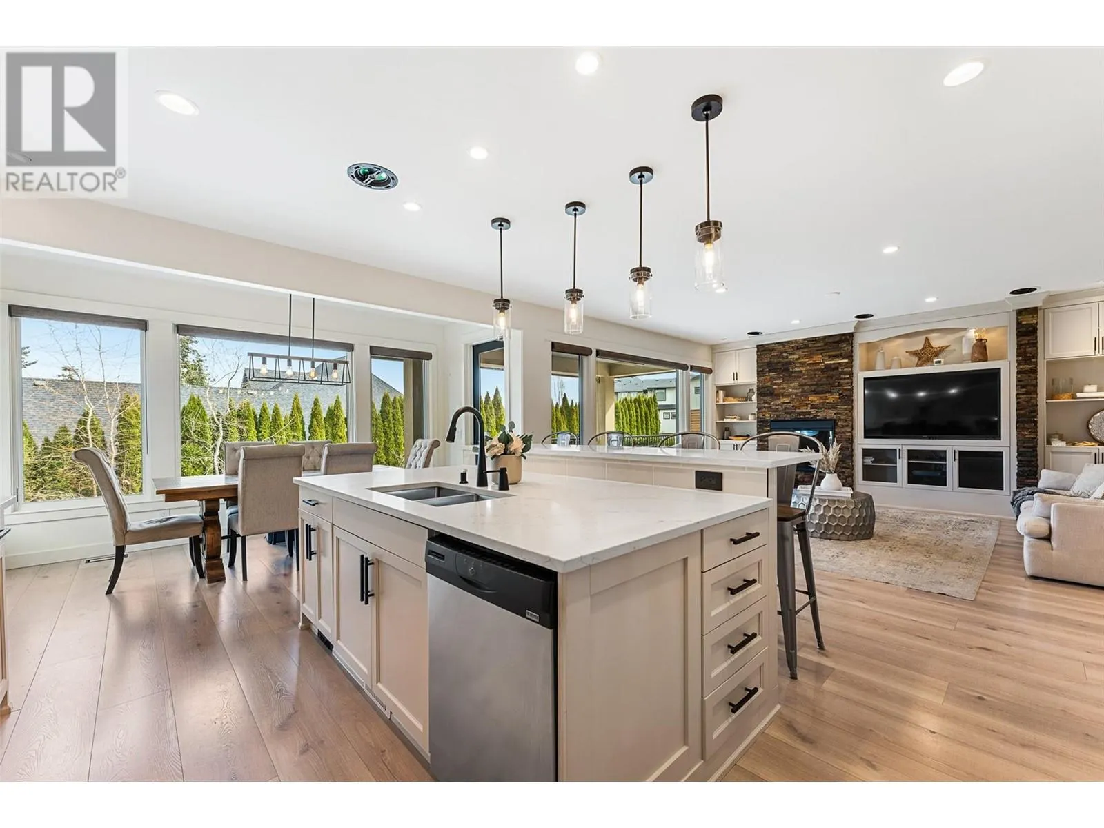 444 Cavell Place