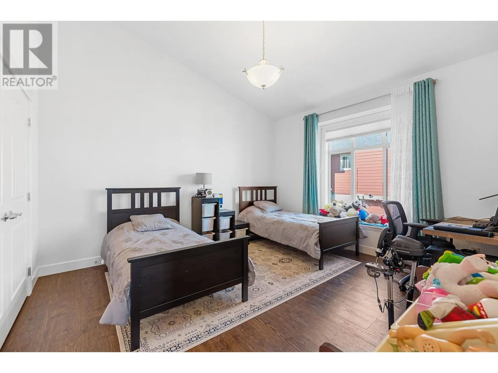 374 Trumpeter Court