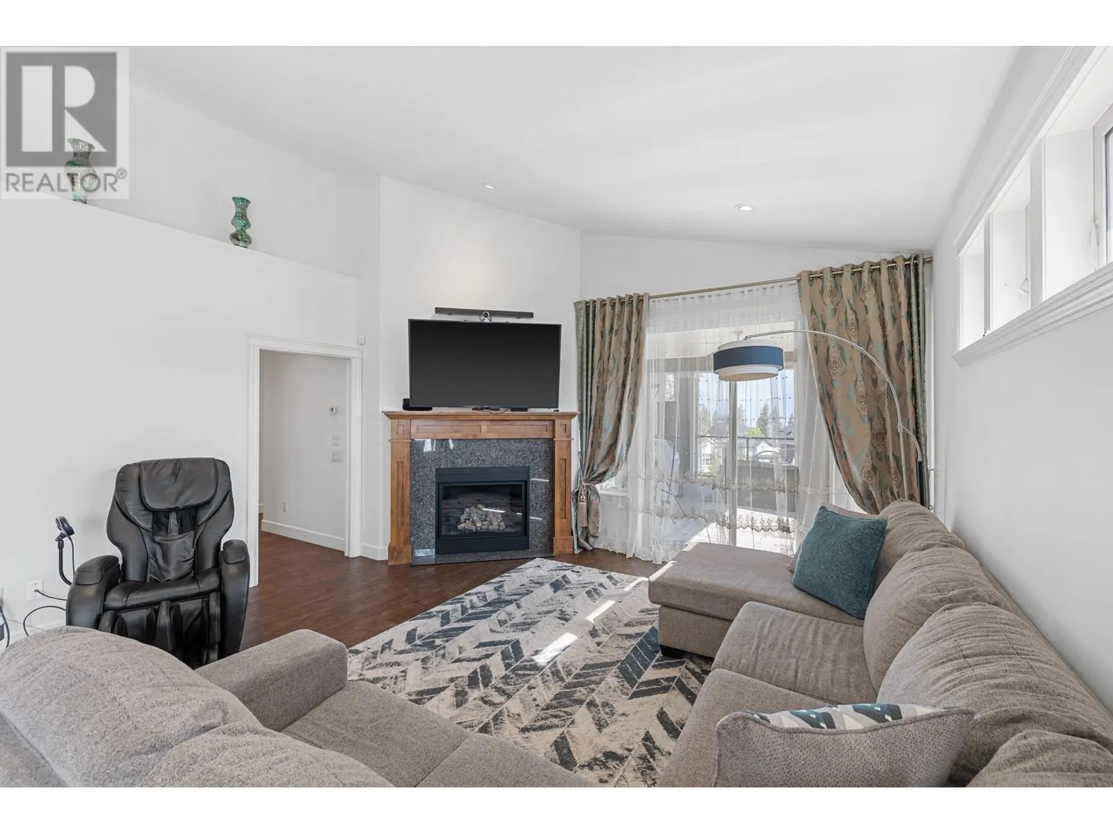 374 Trumpeter Court