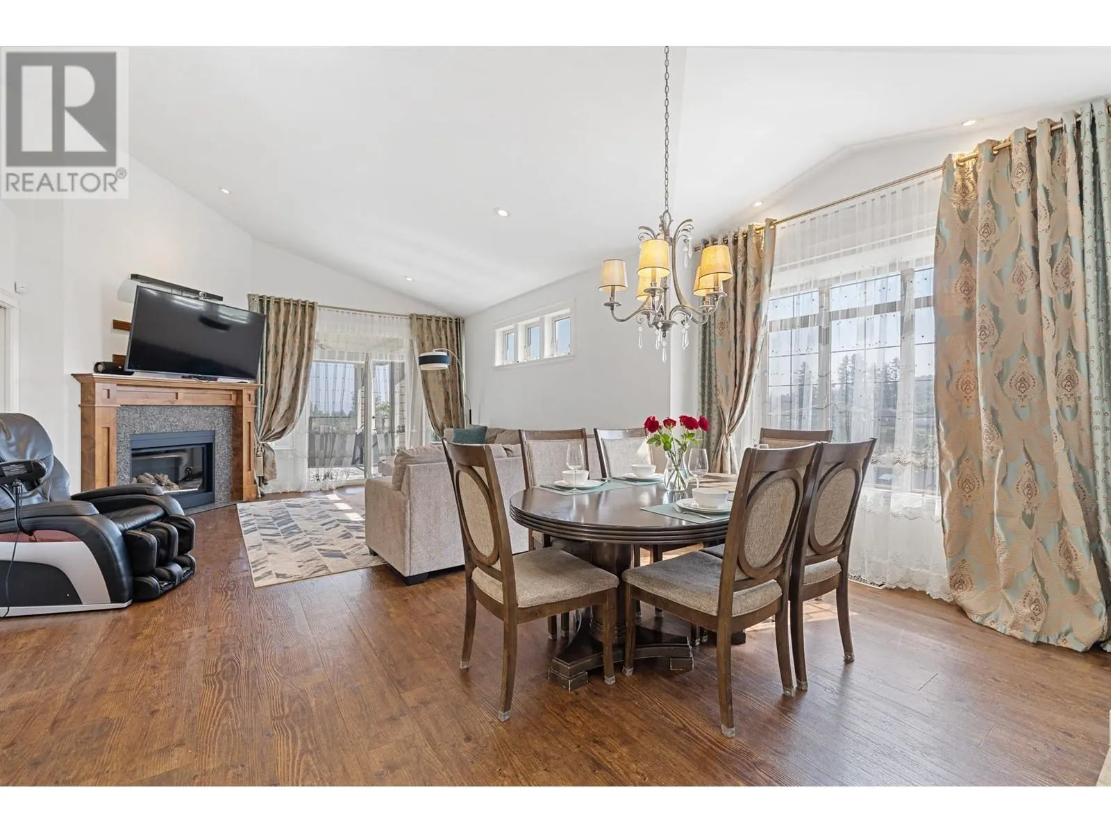 374 Trumpeter Court