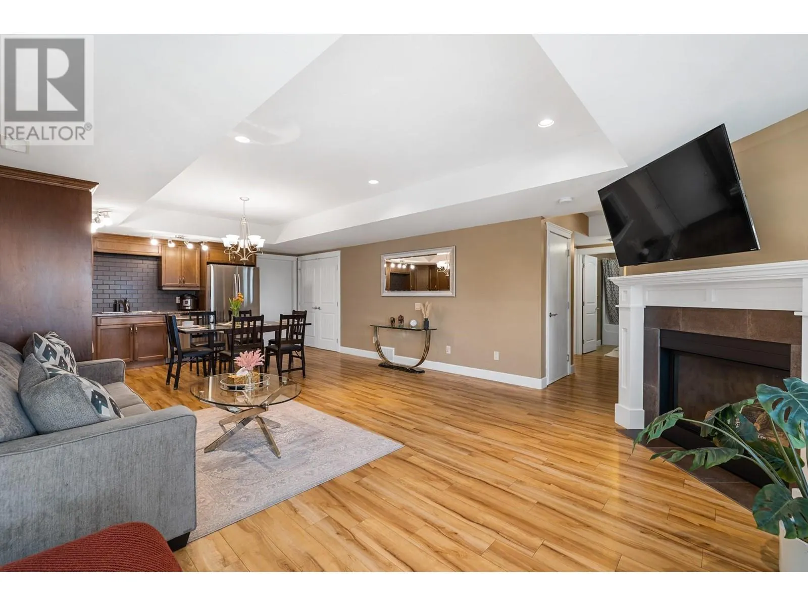 374 Trumpeter Court