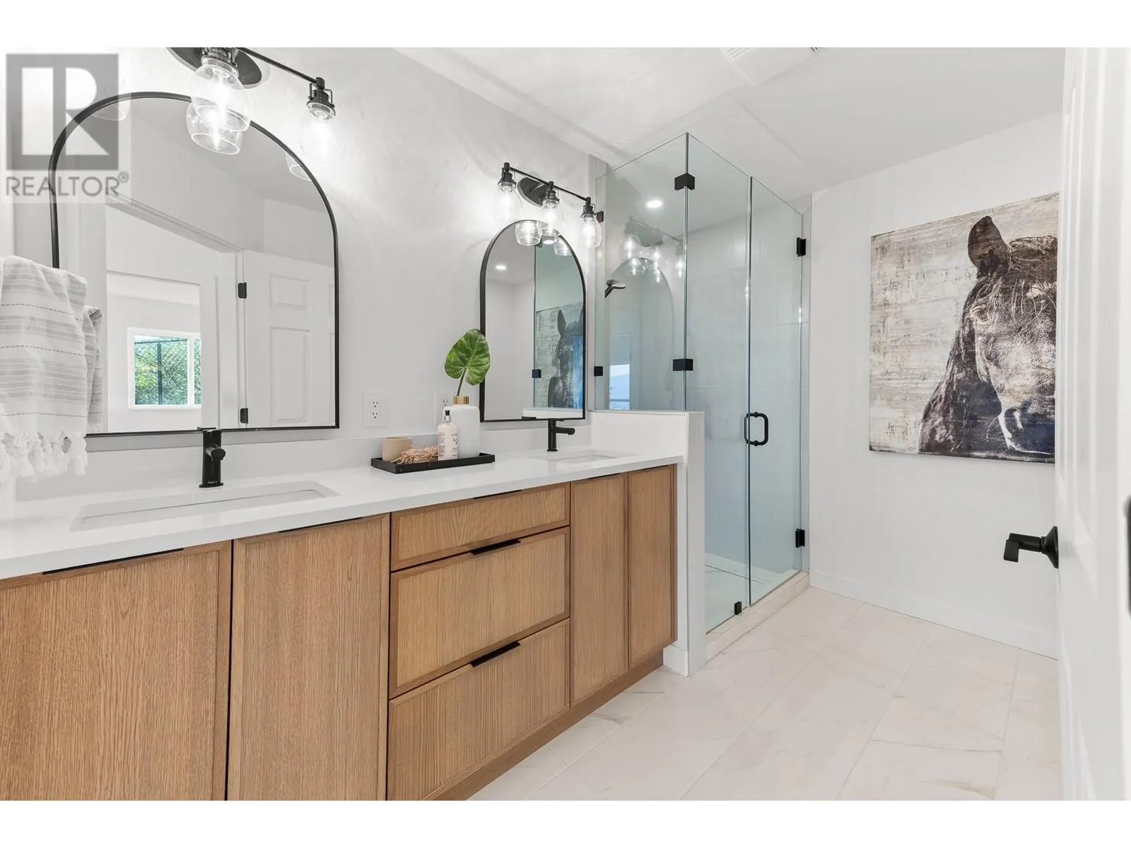 5538 Lakeshore Road