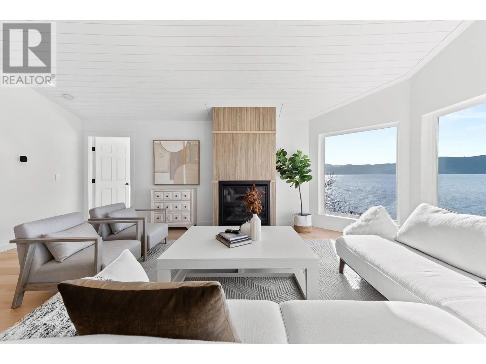 5538 Lakeshore Road