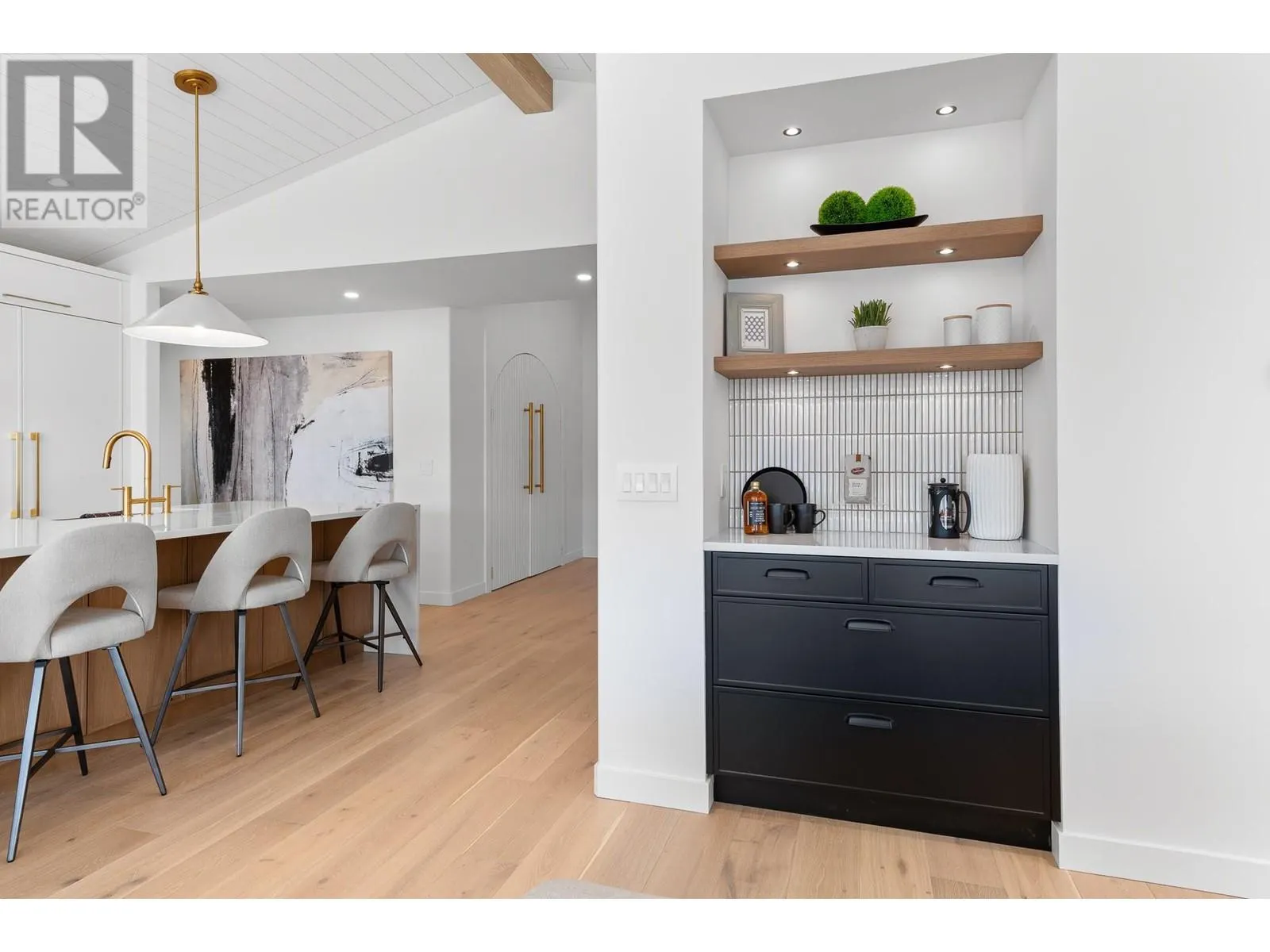 5538 Lakeshore Road
