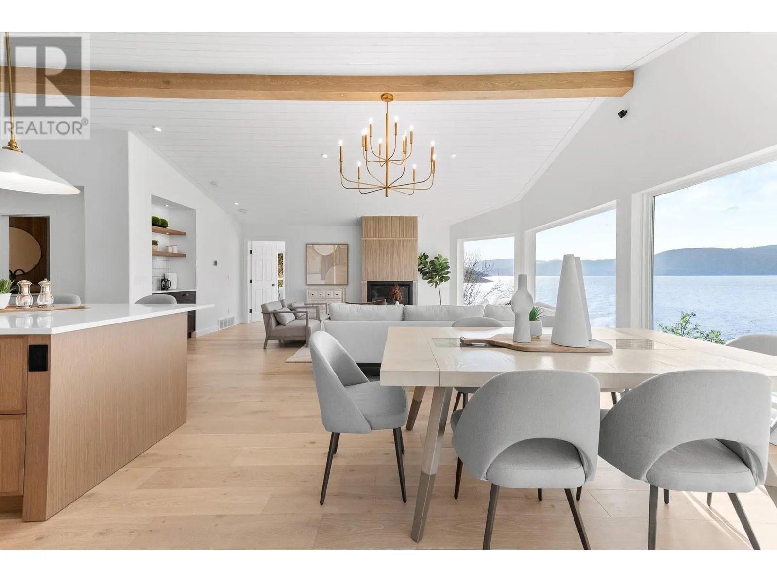 5538 Lakeshore Road