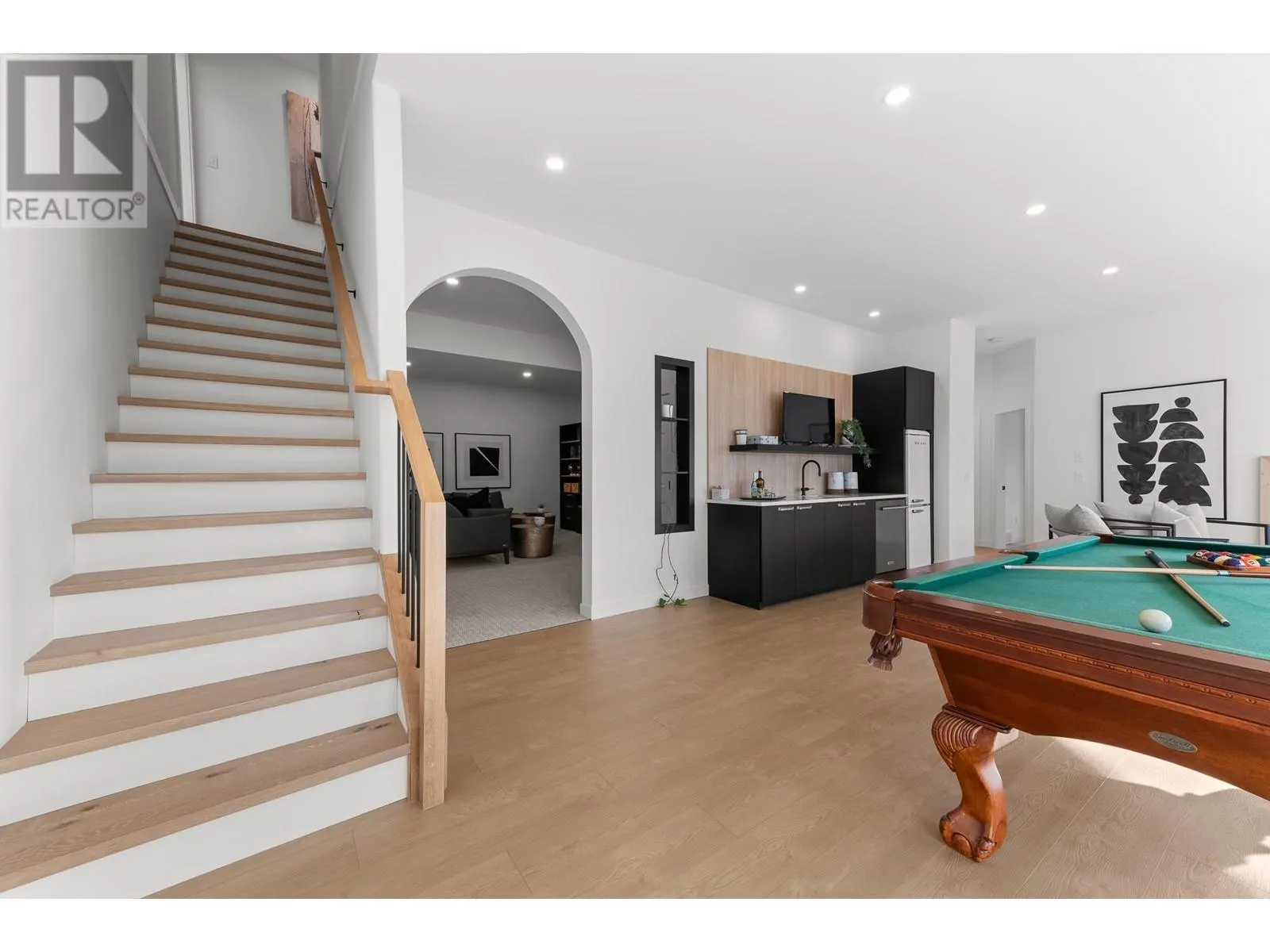 5538 Lakeshore Road