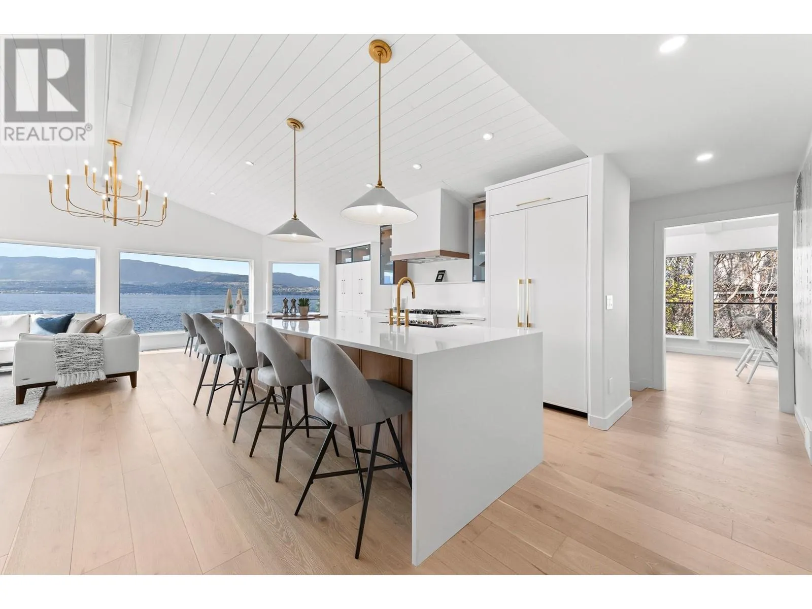 5538 Lakeshore Road