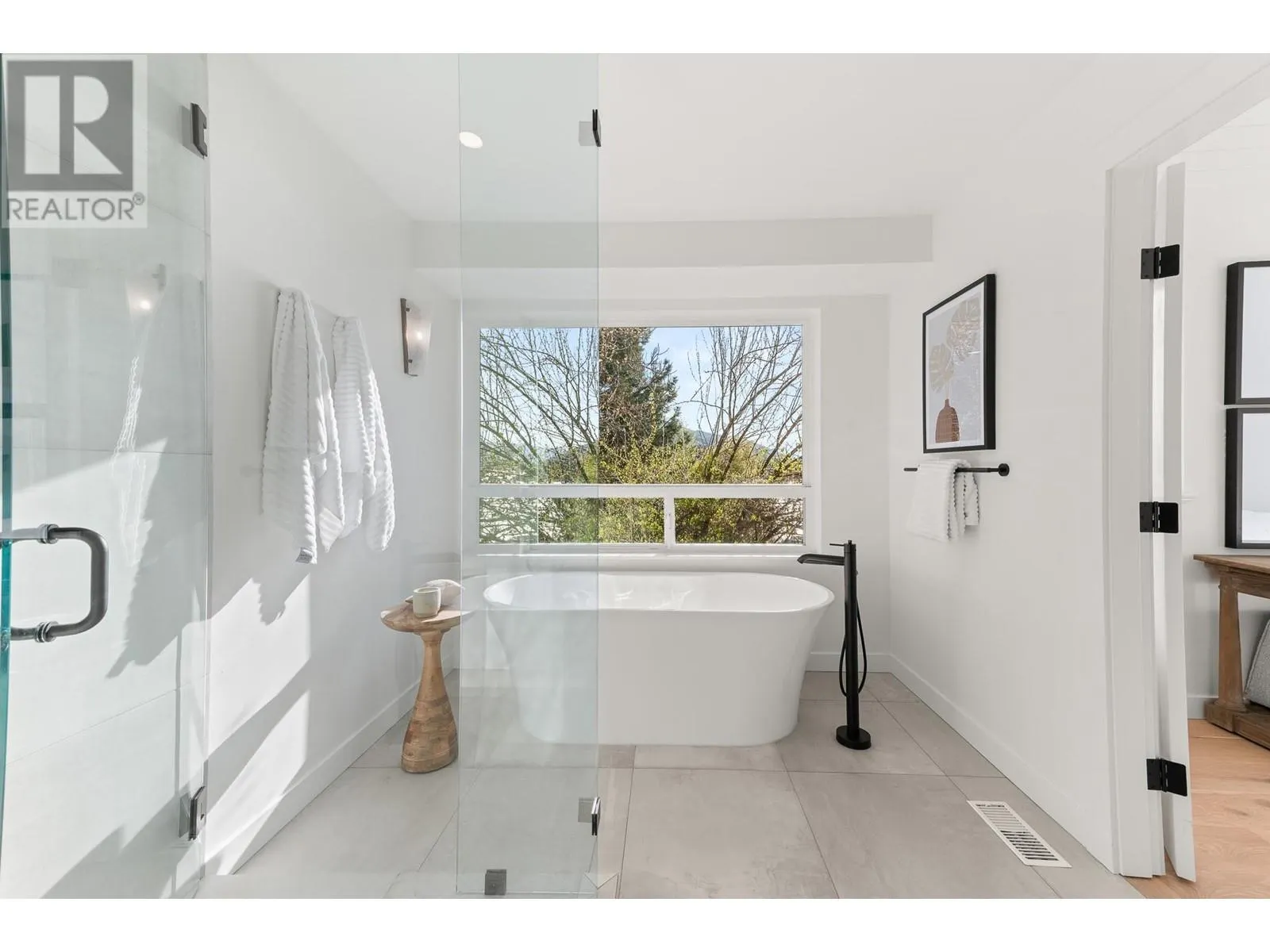 5538 Lakeshore Road