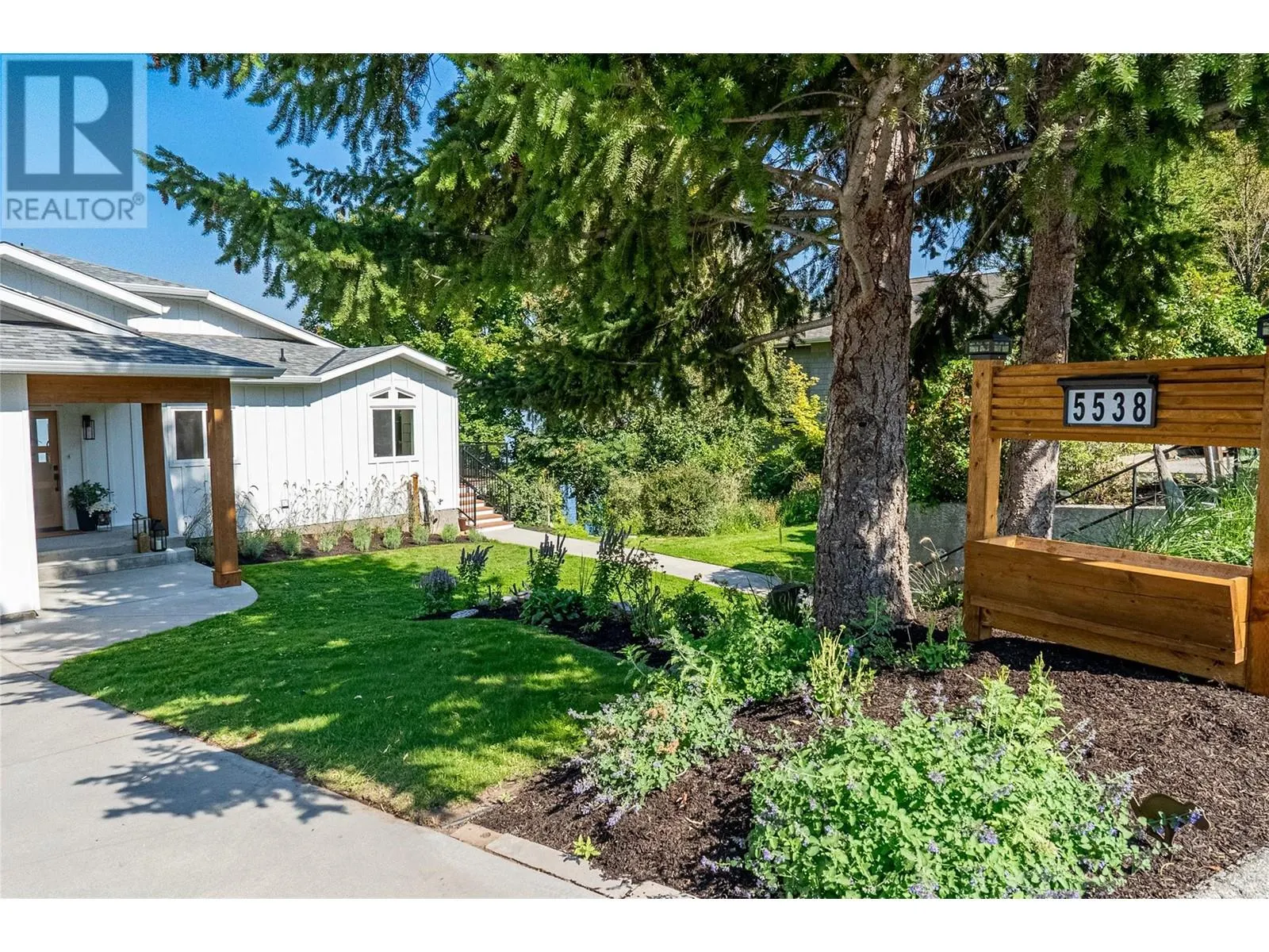 5538 Lakeshore Road
