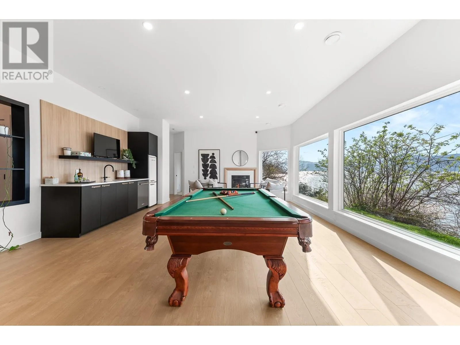 5538 Lakeshore Road