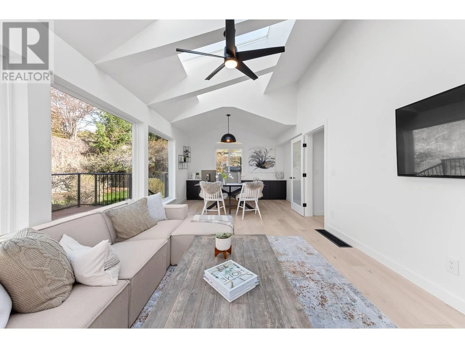5538 Lakeshore Road