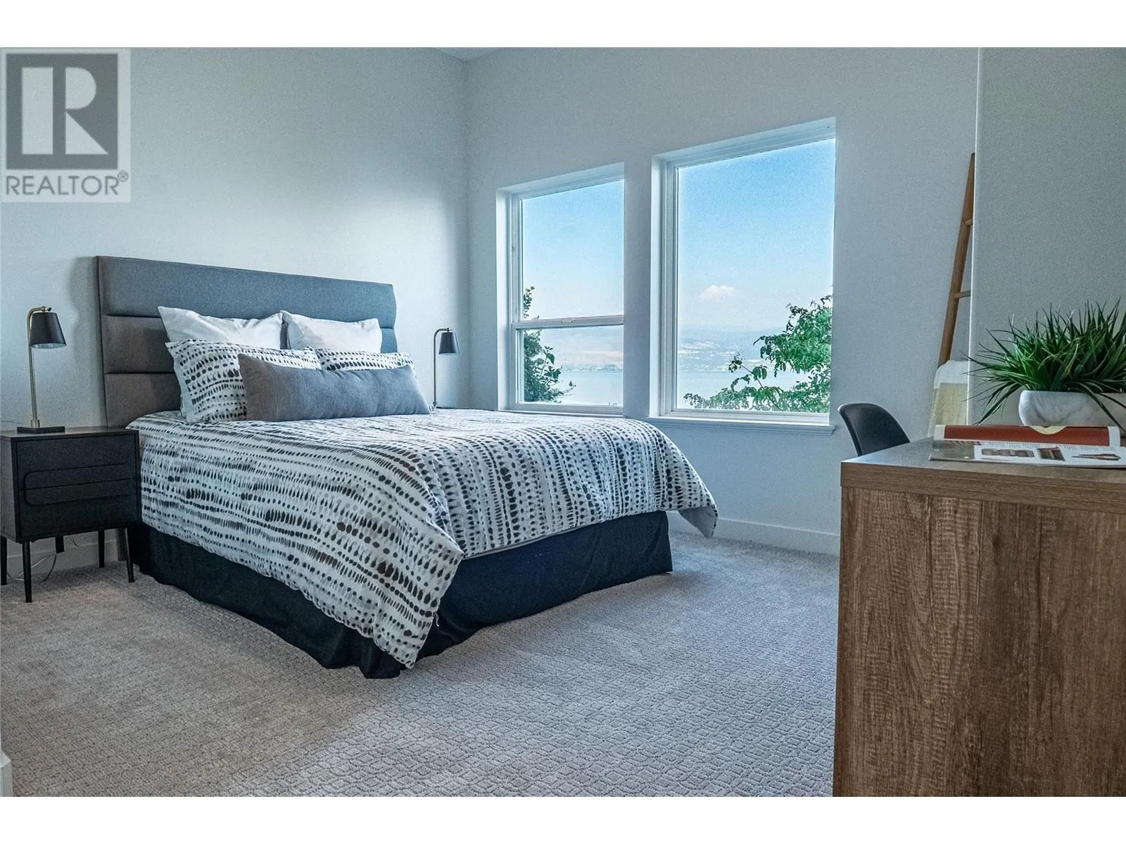 5538 Lakeshore Road
