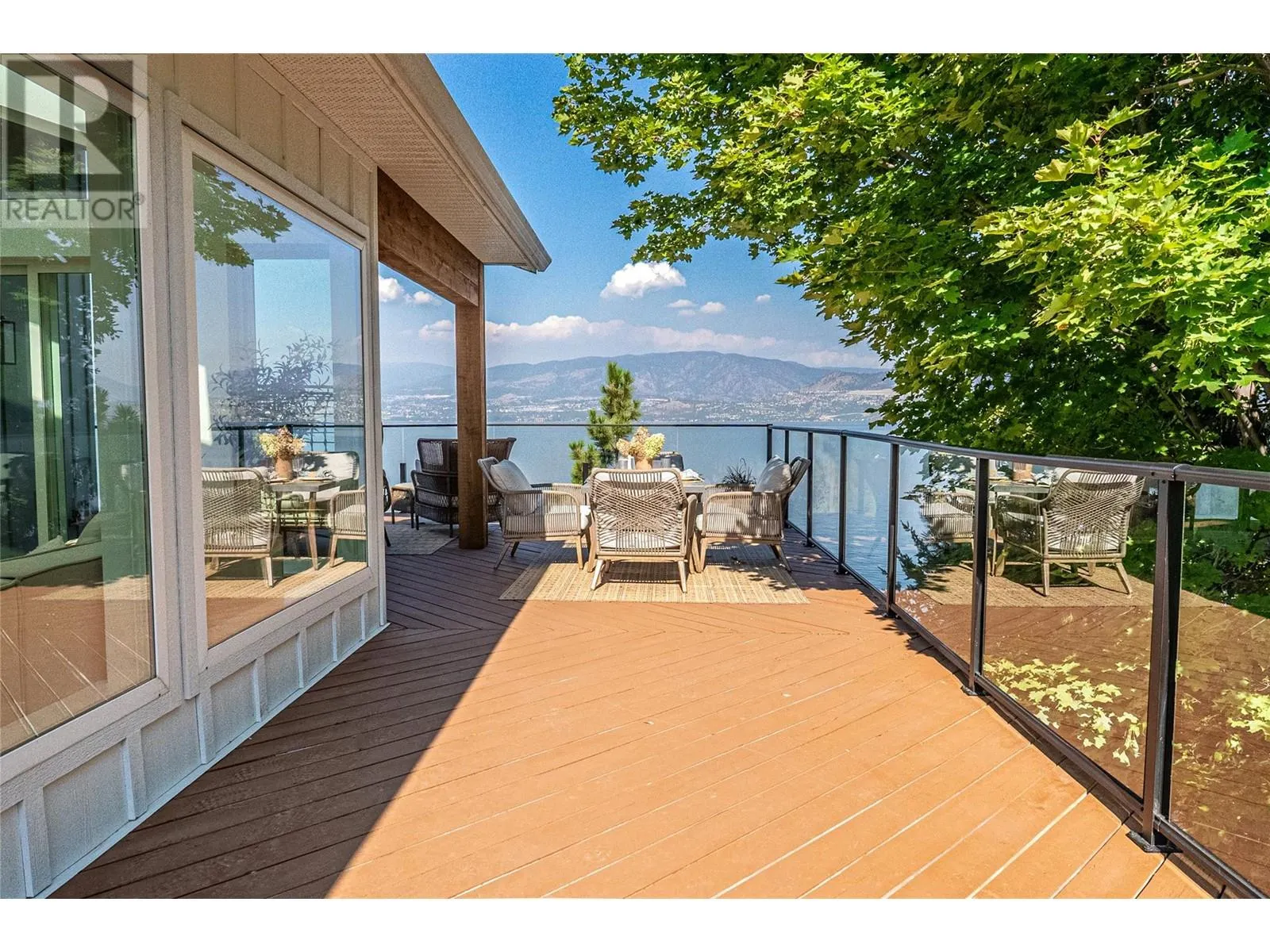 5538 Lakeshore Road