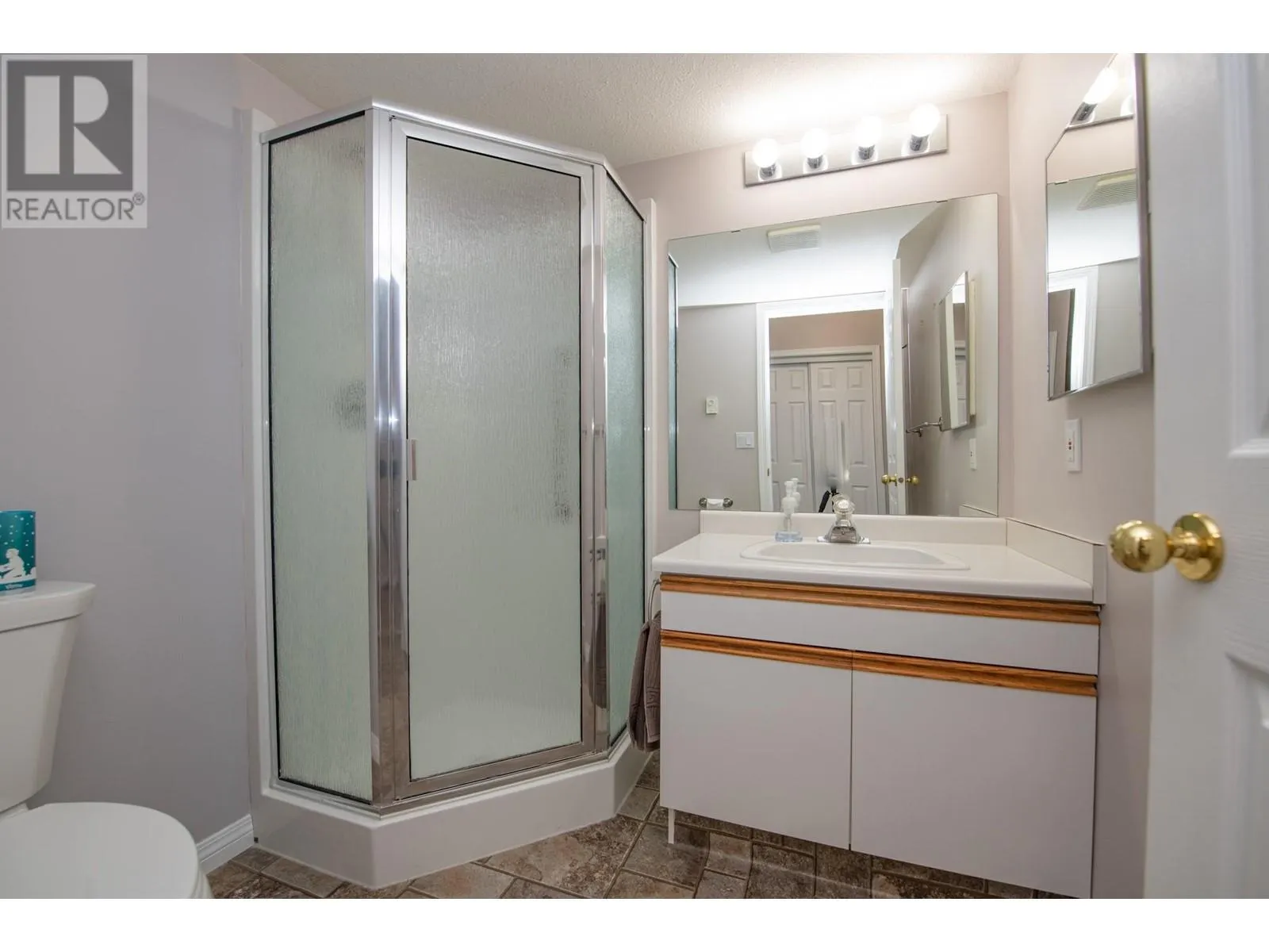3609 30 Avenue Unit# 208
