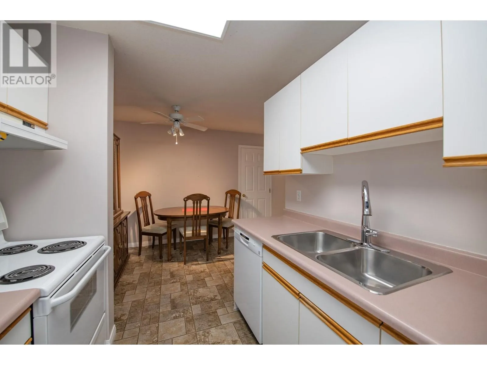 3609 30 Avenue Unit# 208