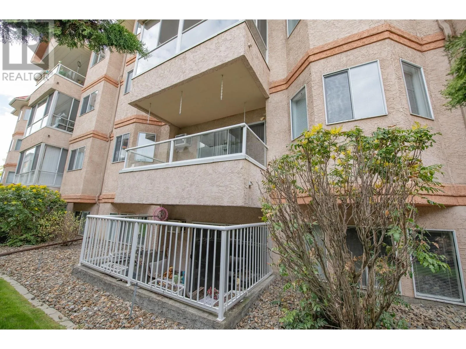 3609 30 Avenue Unit# 208