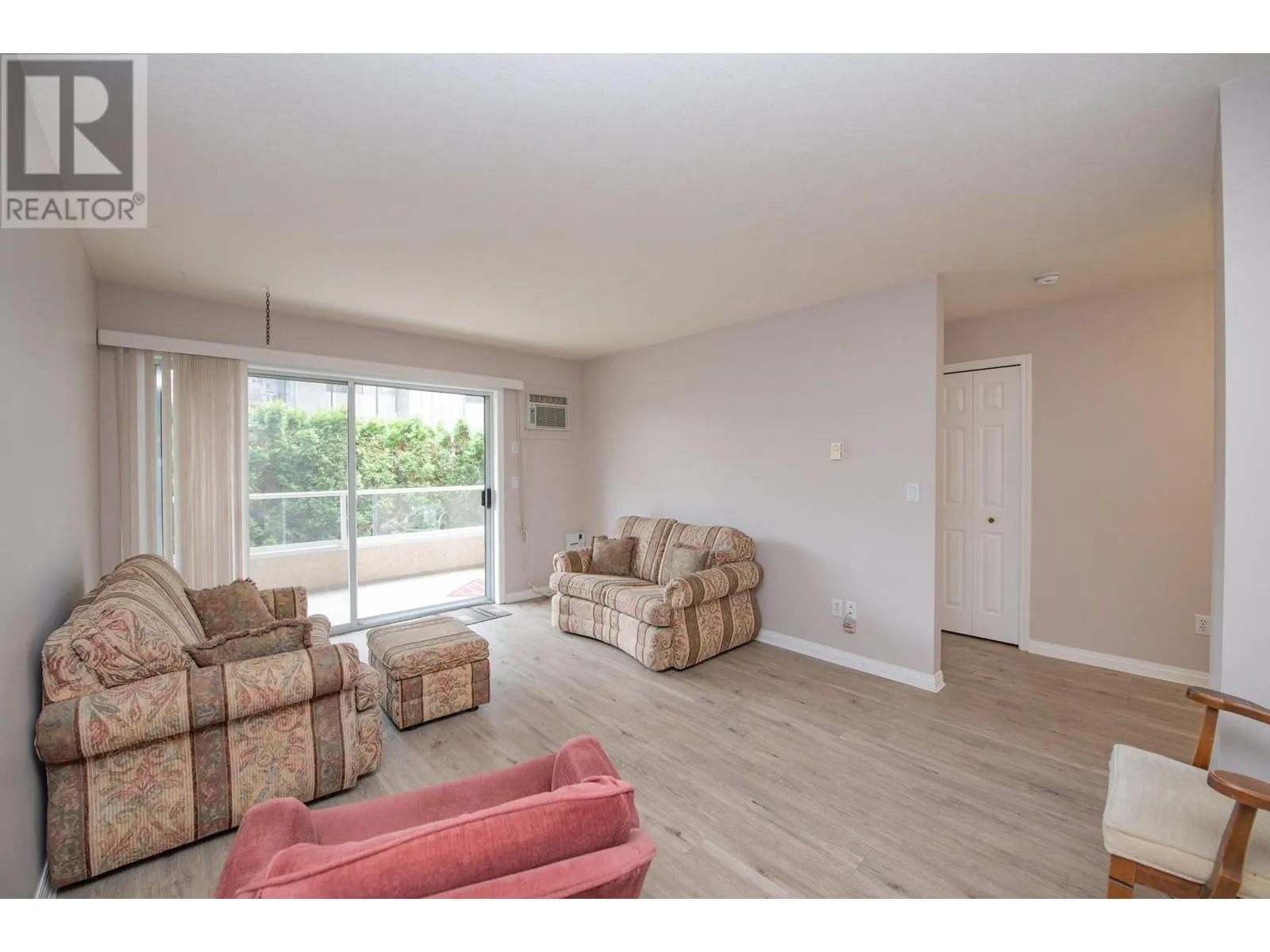 3609 30 Avenue Unit# 208