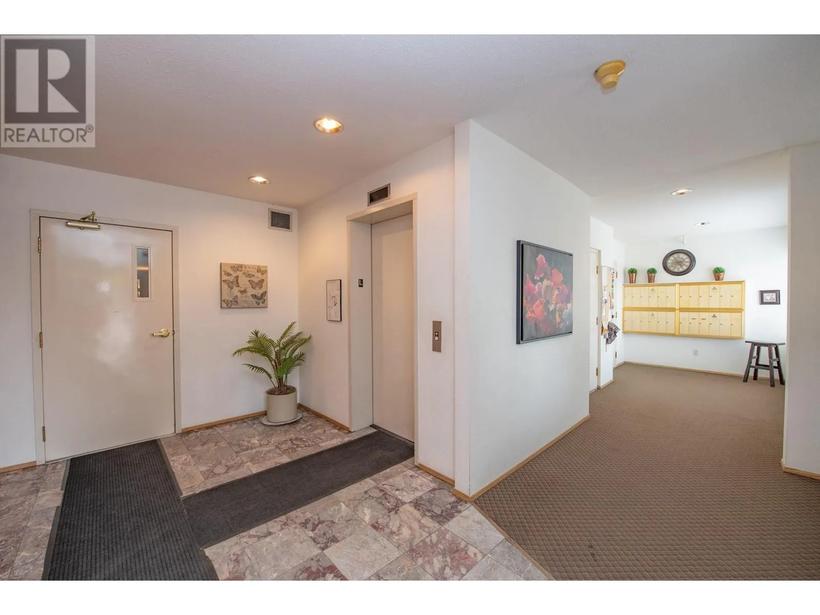 3609 30 Avenue Unit# 208