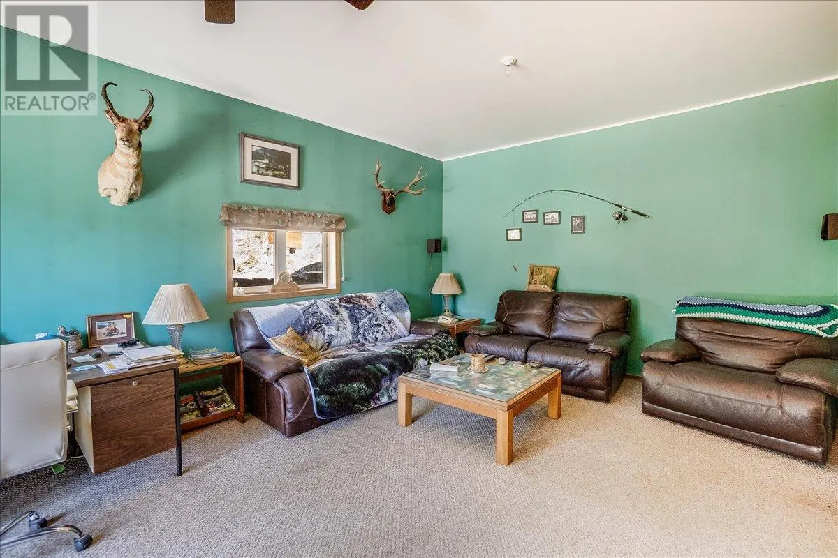 7465 Broadwater Road
