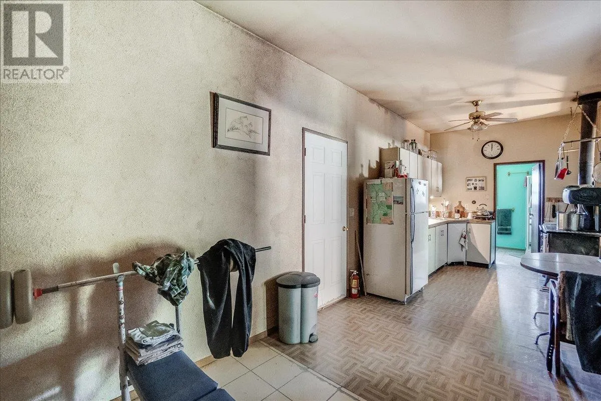 7465 Broadwater Road