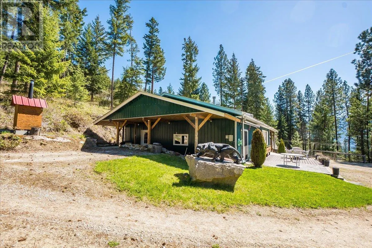 7465 Broadwater Road