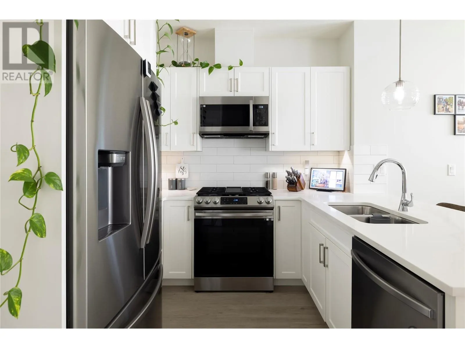 1999 15 Avenue Unit# 25
