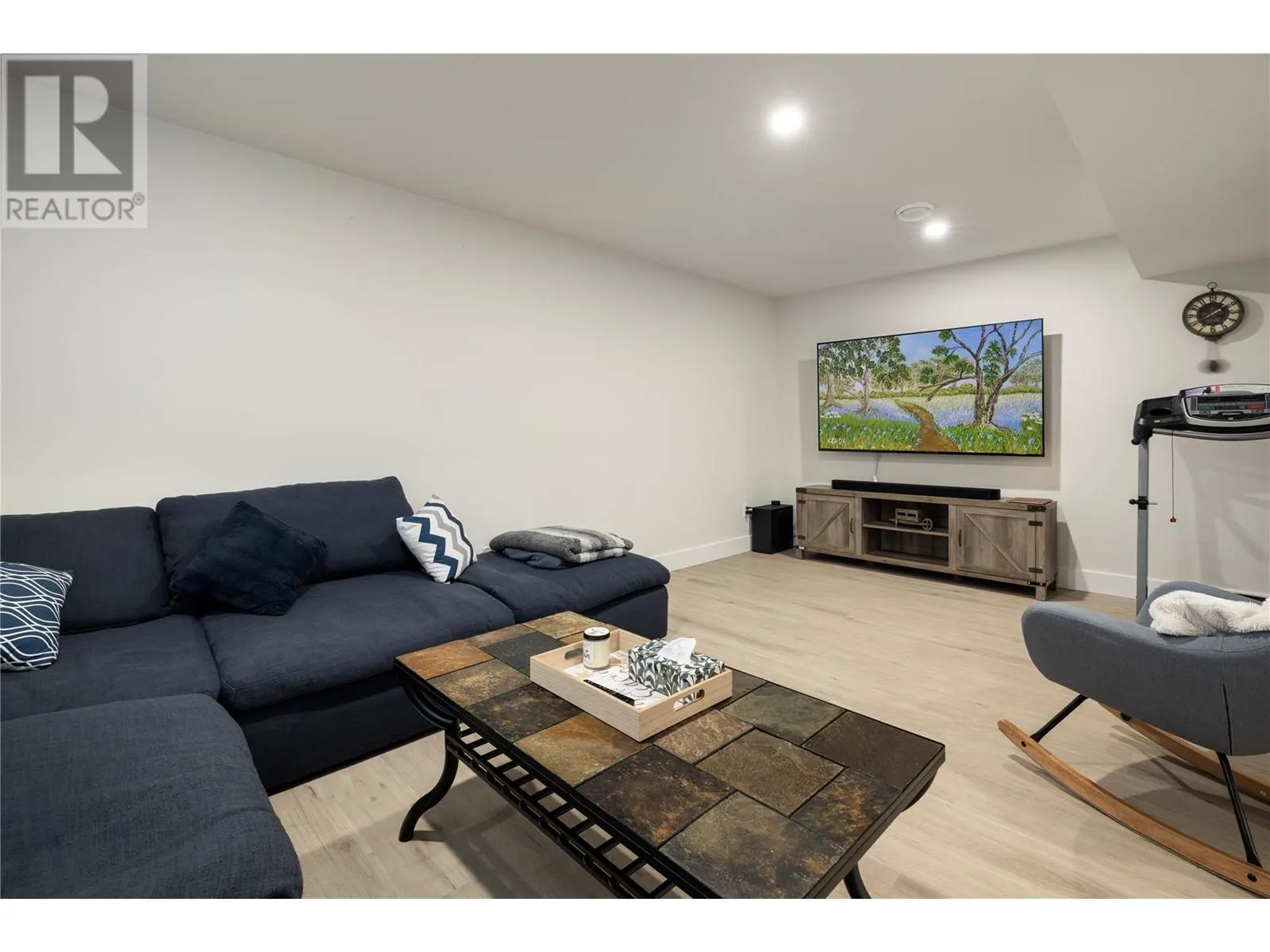 1999 15 Avenue Unit# 25