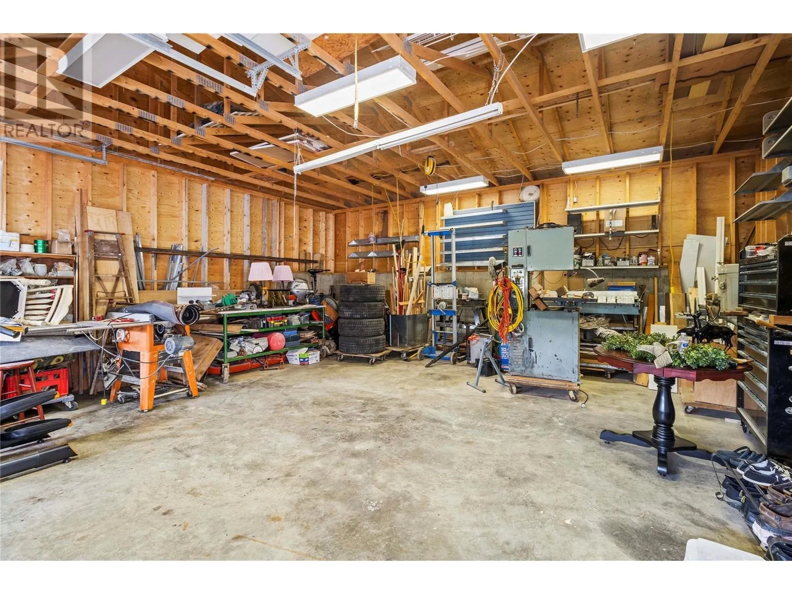 2885 White Lake Road