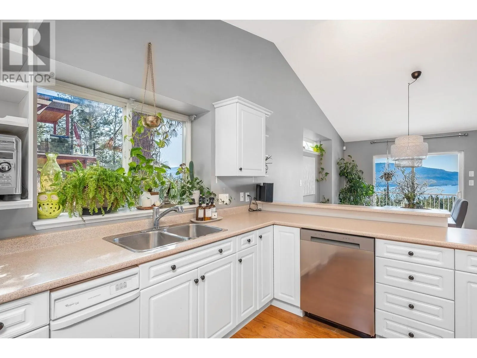 10778 Pinecrest Road