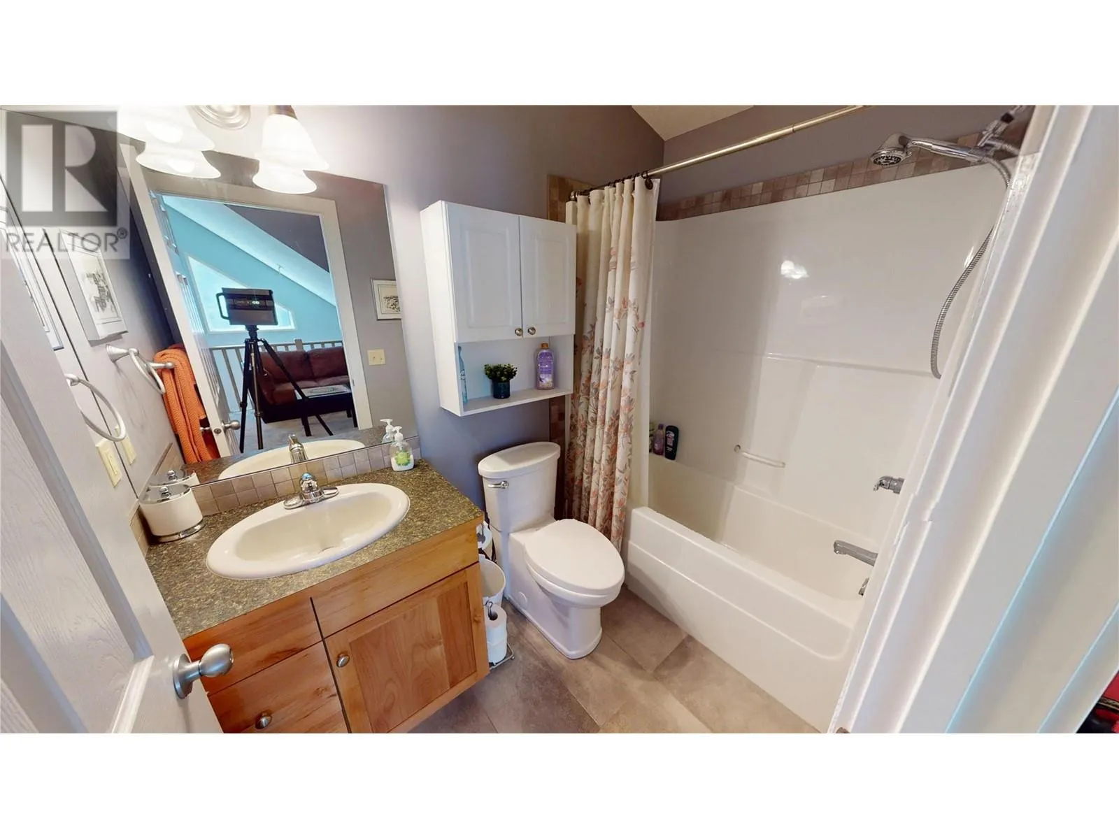 4868 RIVERVIEW Drive Unit# 8