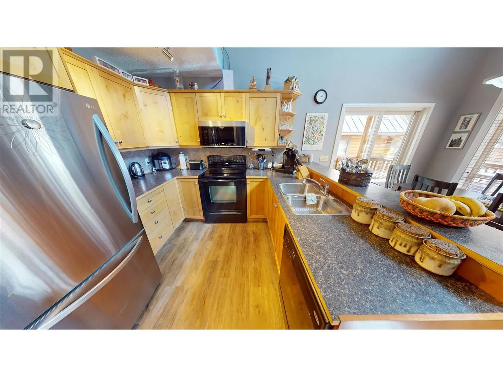4868 RIVERVIEW Drive Unit# 8
