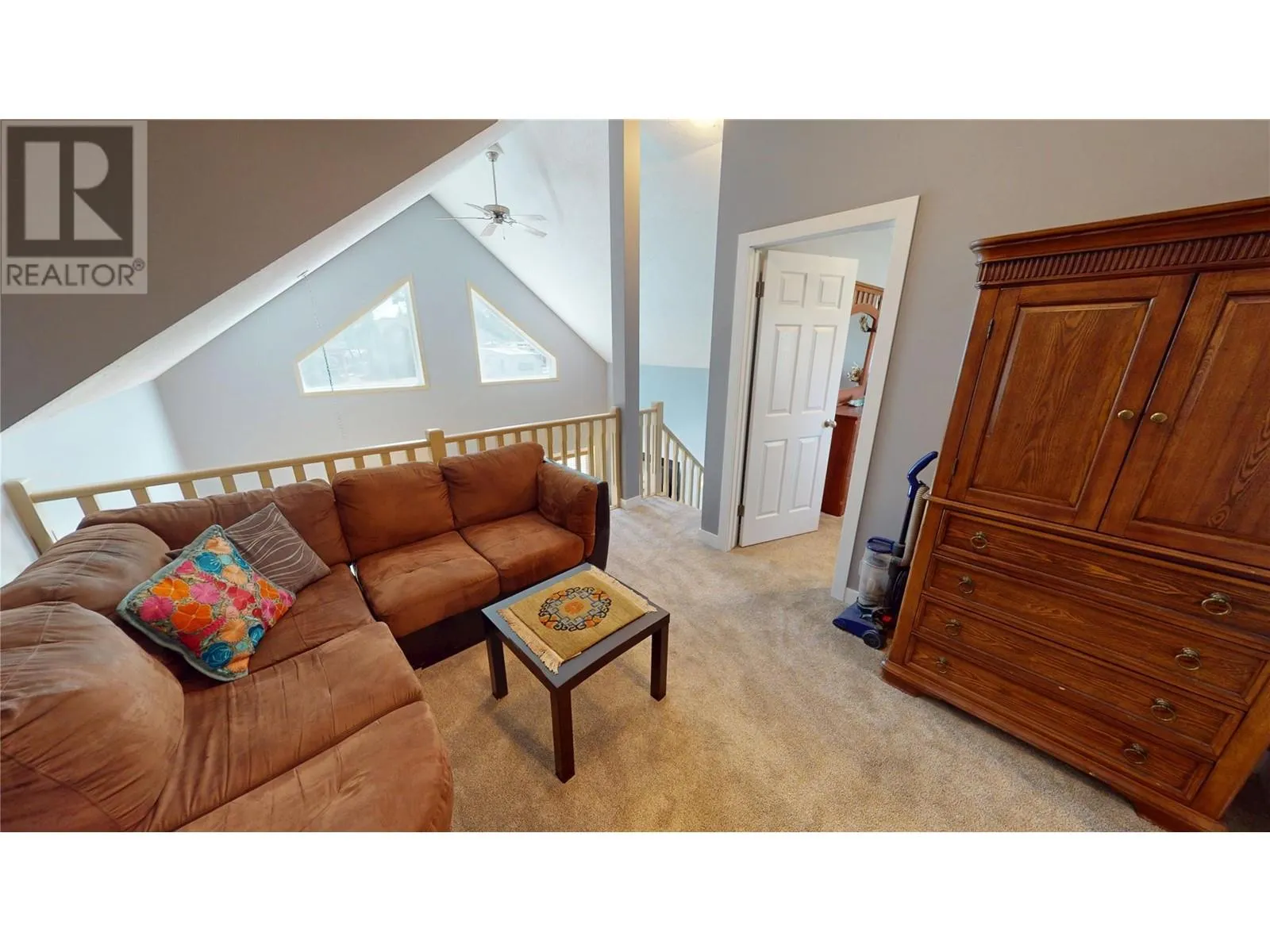 4868 RIVERVIEW Drive Unit# 8
