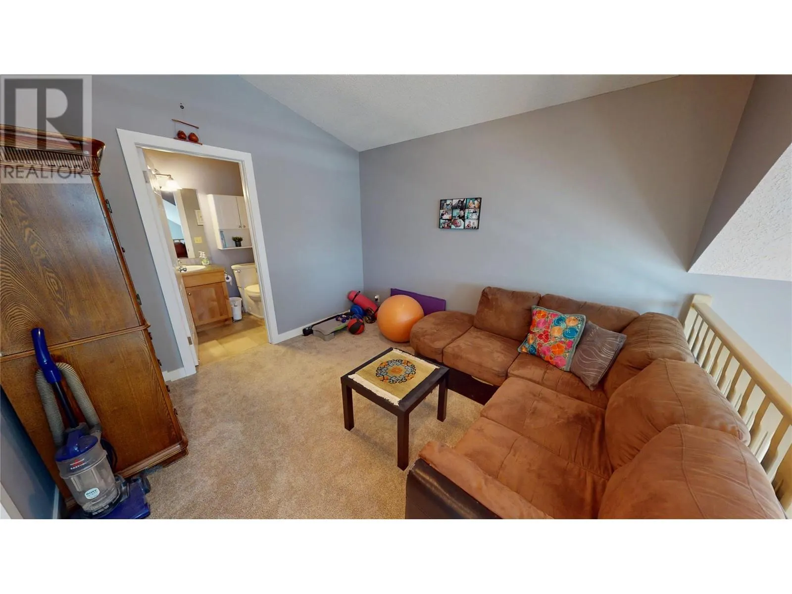 4868 RIVERVIEW Drive Unit# 8