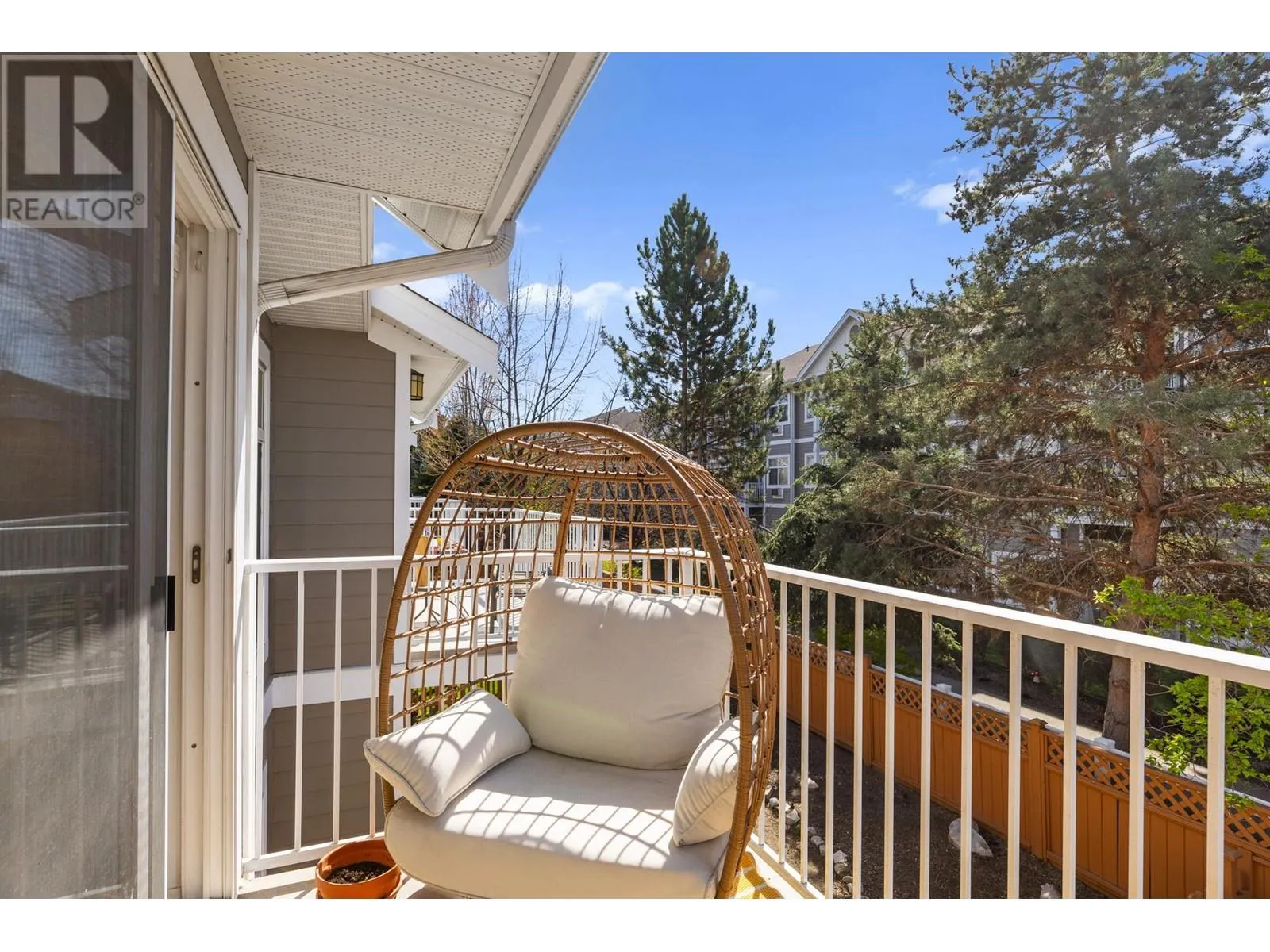 1853 Parkview Crescent Unit# 3