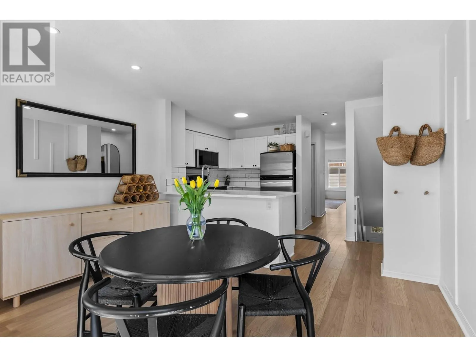 1853 Parkview Crescent Unit# 3