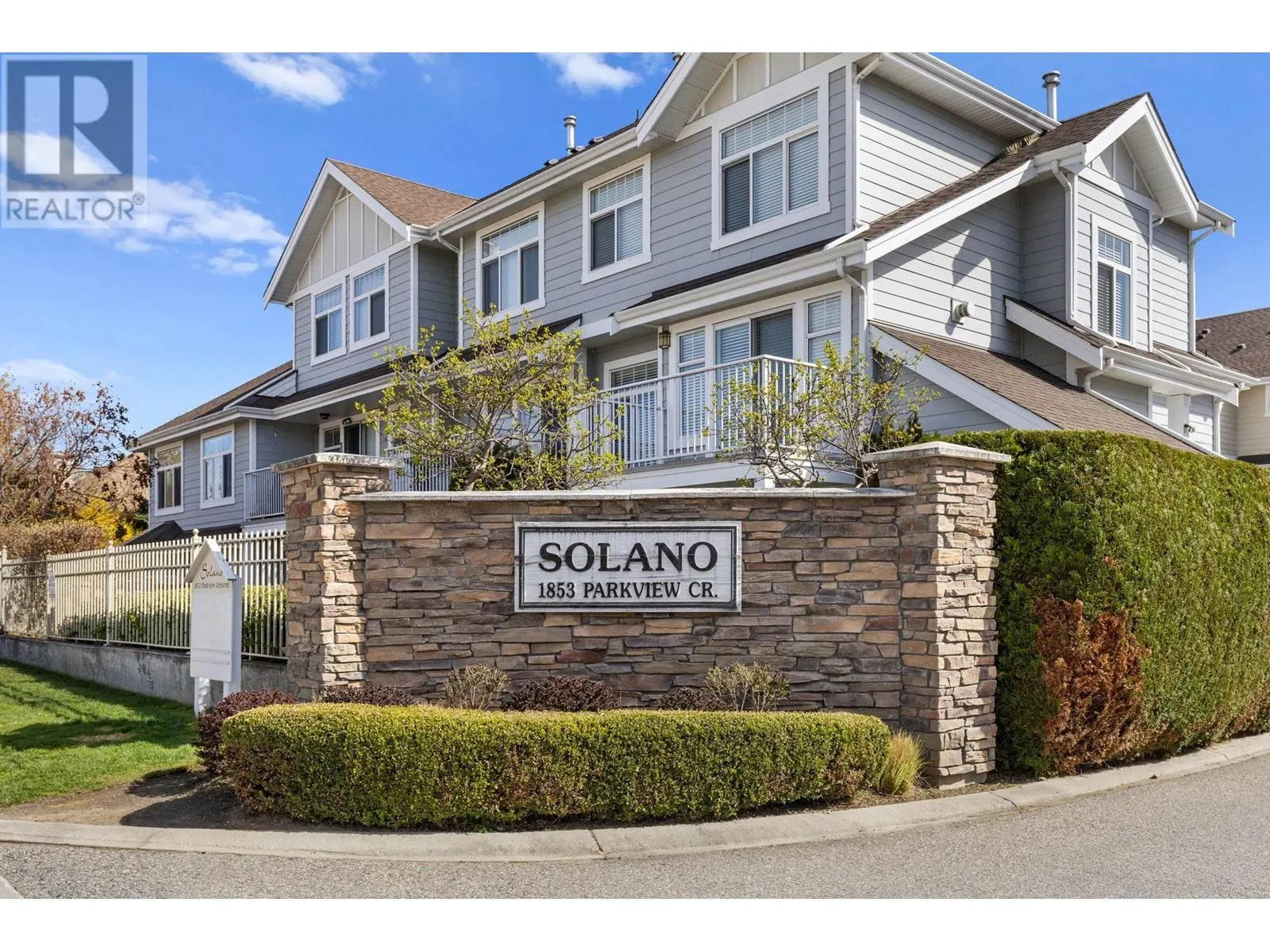 1853 Parkview Crescent Unit# 3