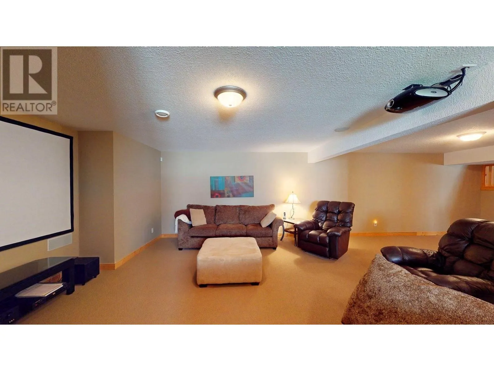 4886 Ridge Road