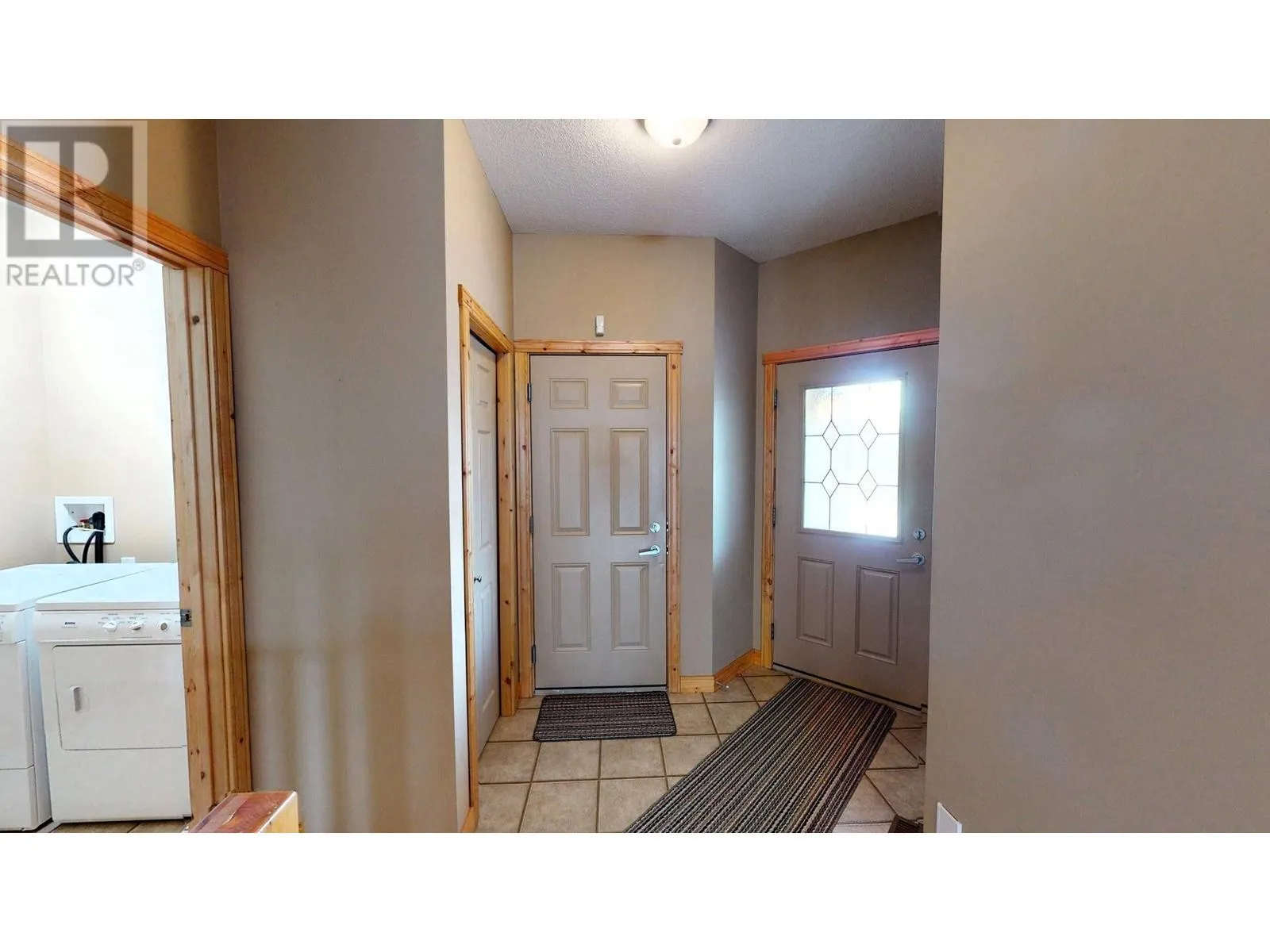 4886 Ridge Road