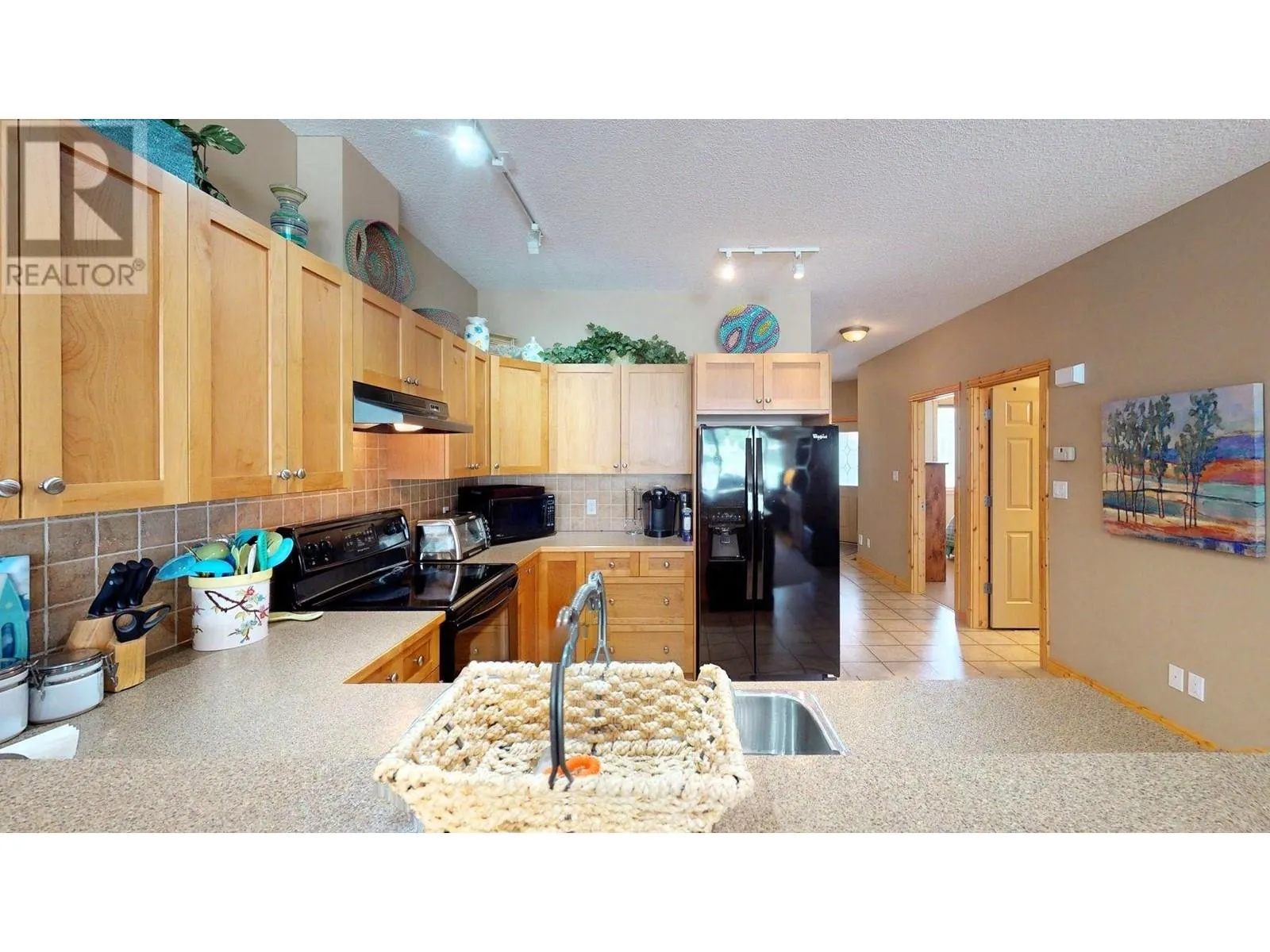 4886 Ridge Road