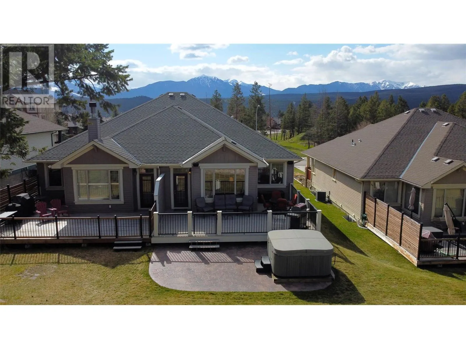 4886 Ridge Road