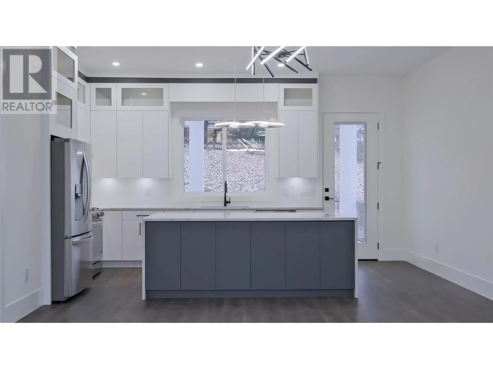 2798 Canyon Crest Drive
