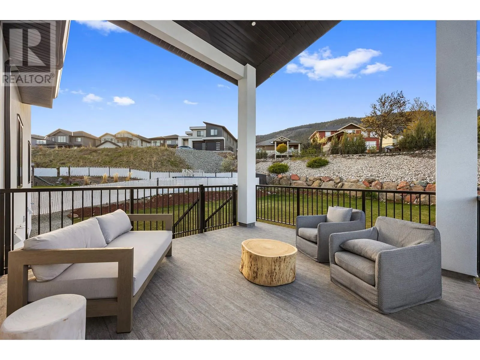 2798 Canyon Crest Drive