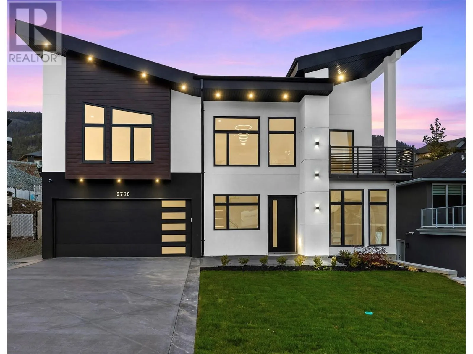2798 Canyon Crest Drive
