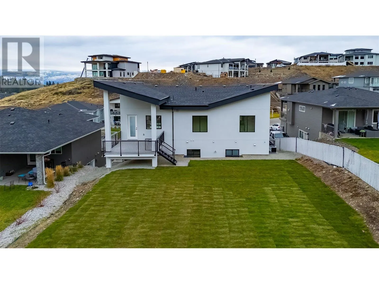 2798 Canyon Crest Drive