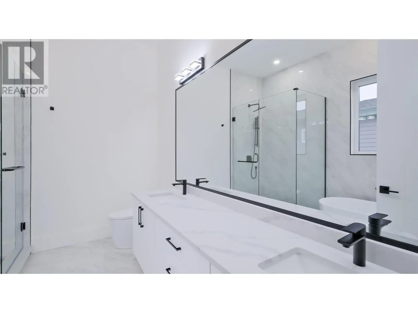 2798 Canyon Crest Drive