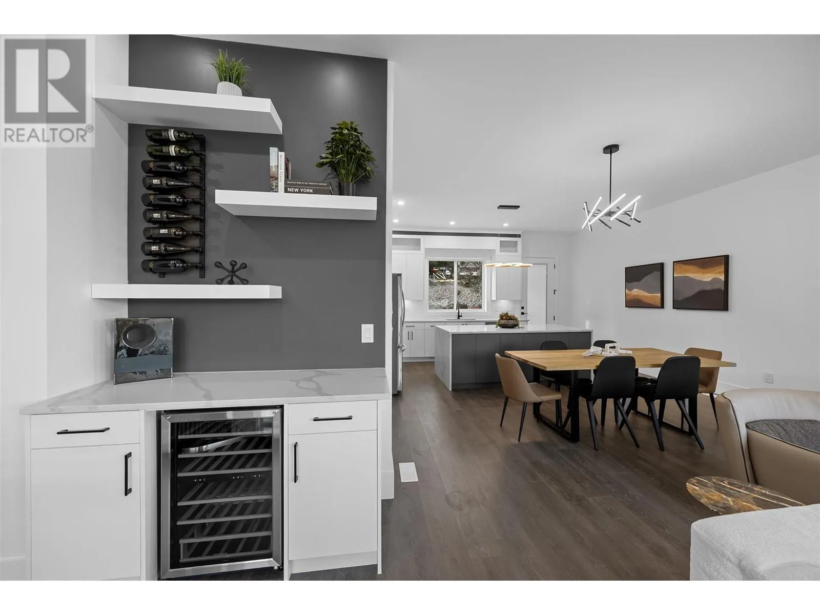 2798 Canyon Crest Drive
