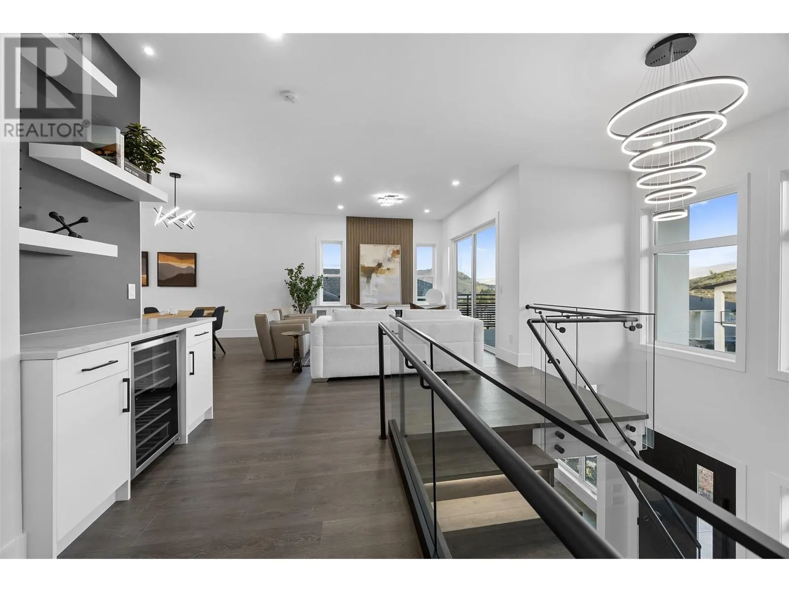 2798 Canyon Crest Drive