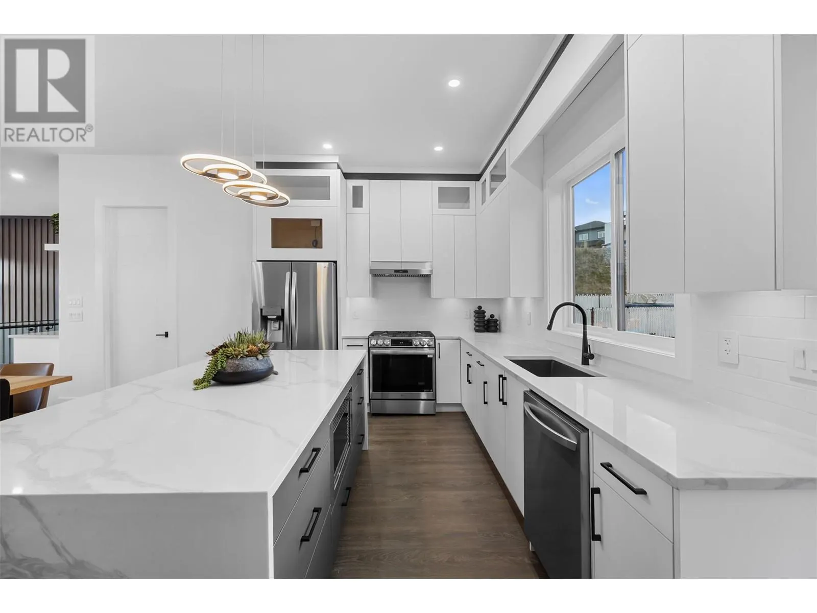 2798 Canyon Crest Drive