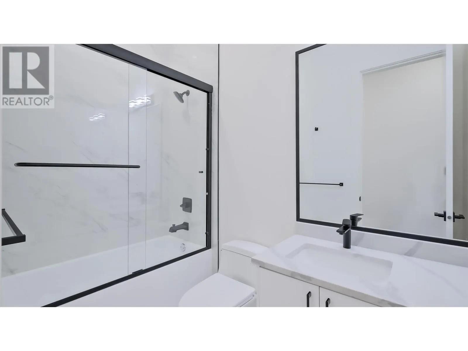 2798 Canyon Crest Drive