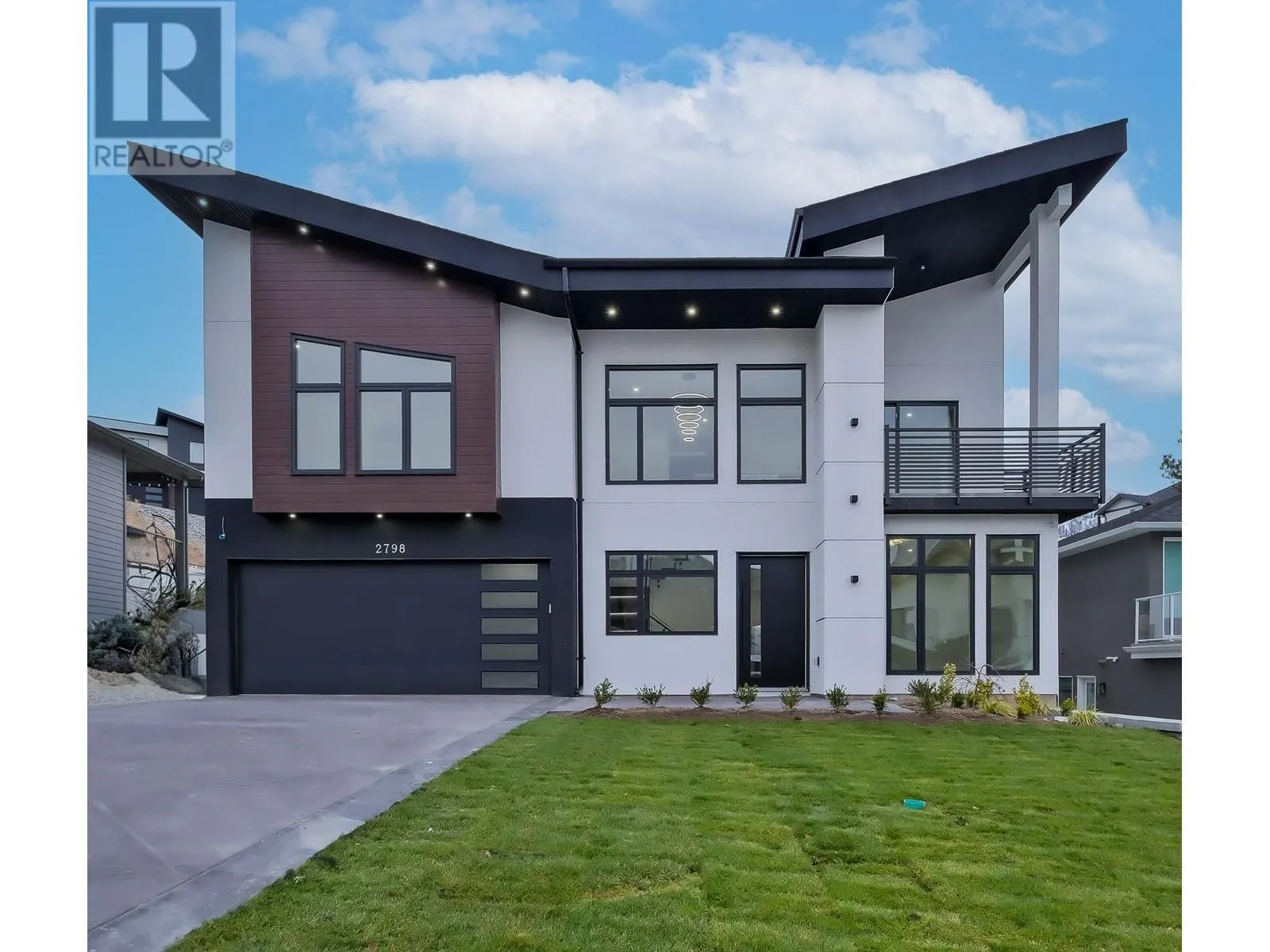 2798 Canyon Crest Drive